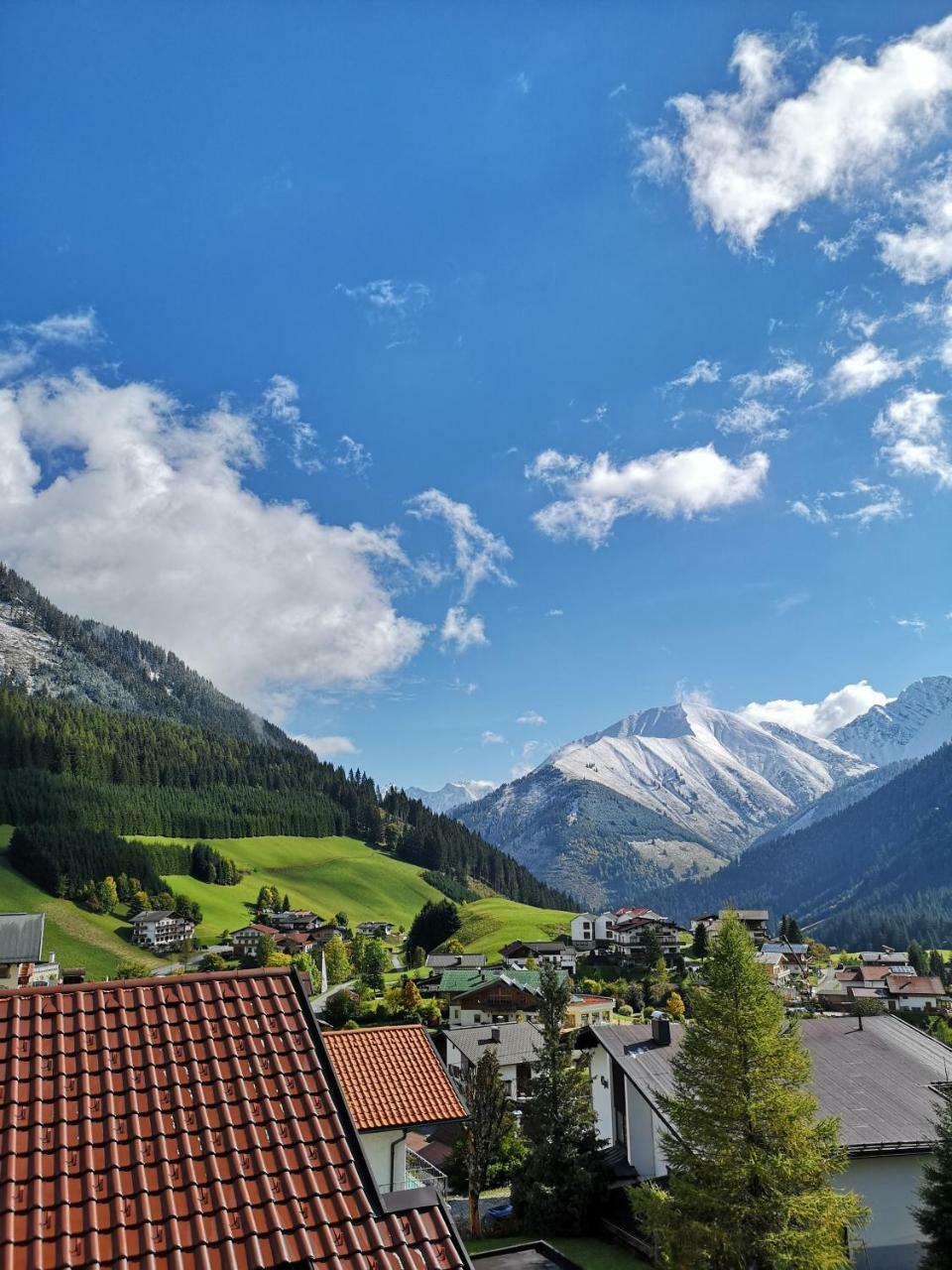 Alpen Apartments Austria Berwang Exterior photo